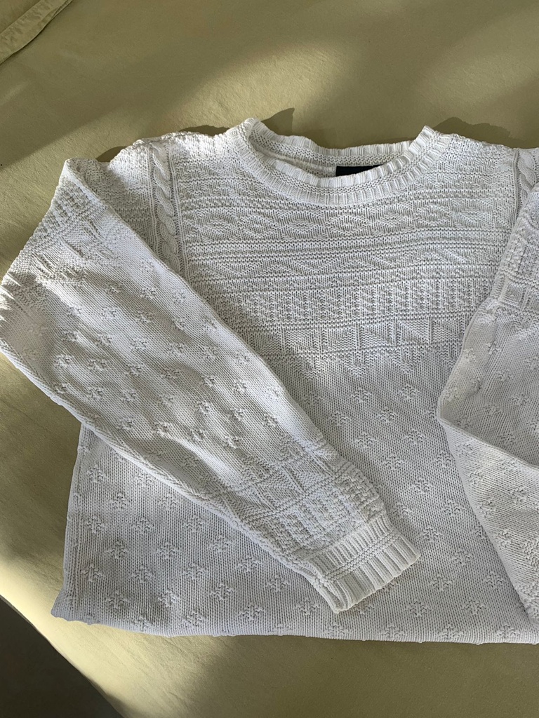 sweater blanco