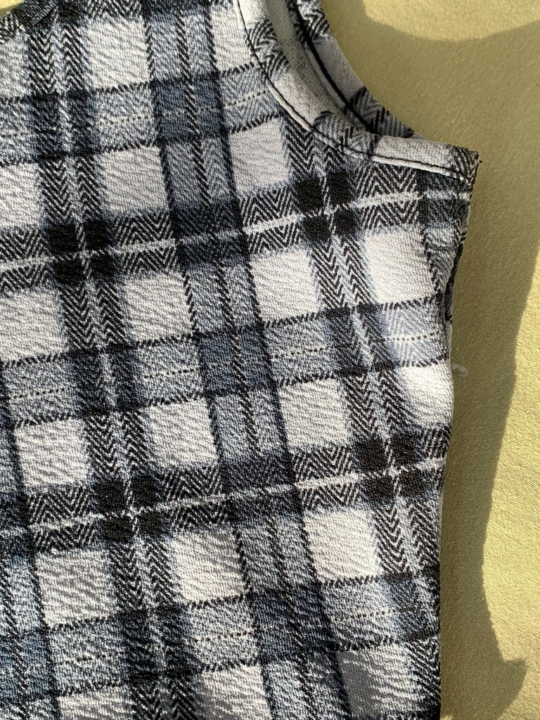 blusa cuadros corta 